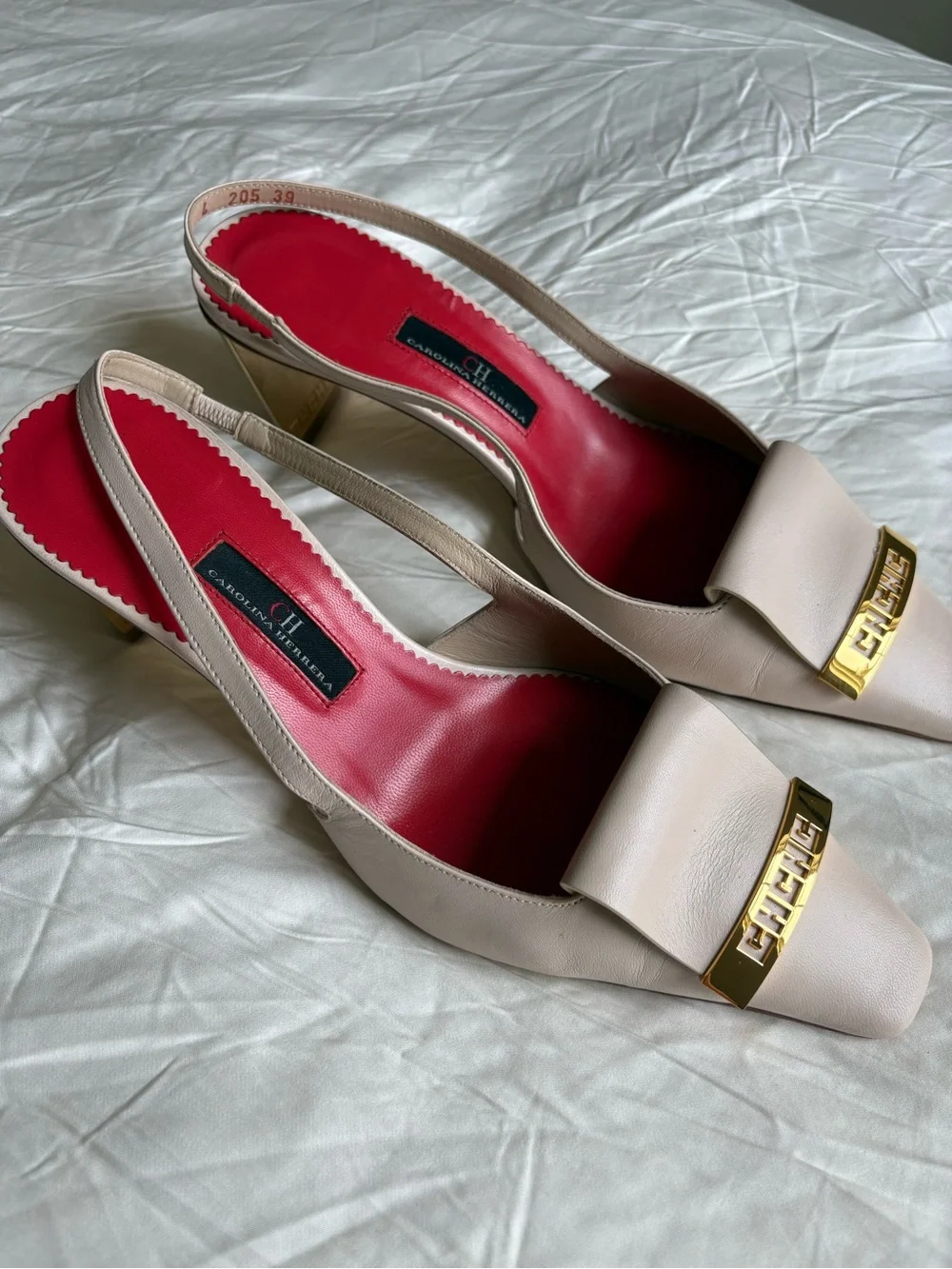 Carolina Herrera WORN ONCE Bimba 65 Magnolia Leather Slingback Pumps